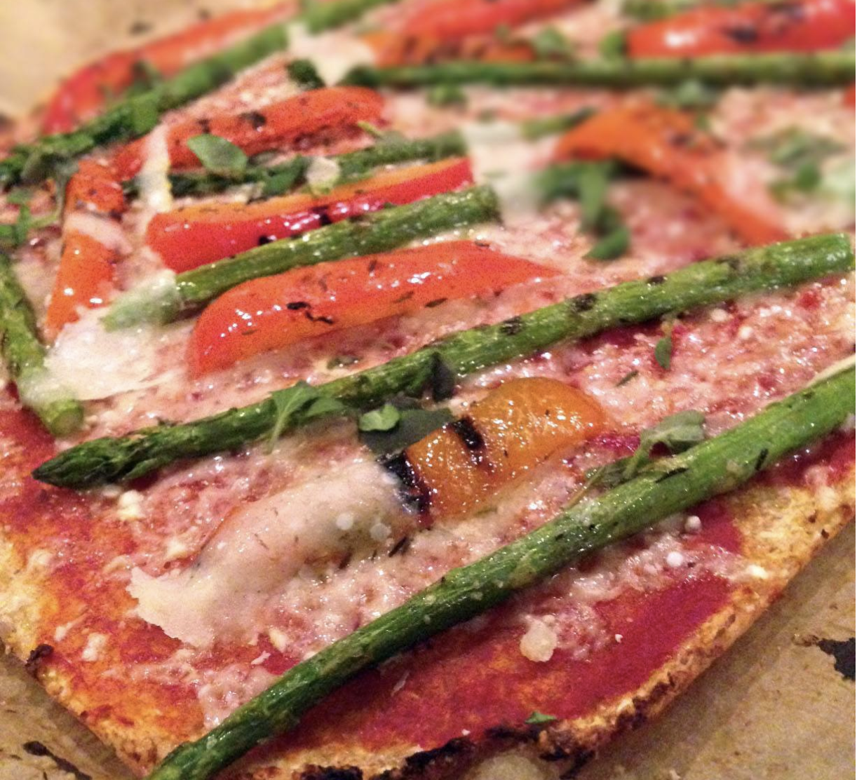 Pizza med grillede grøntsager